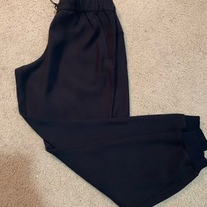 Women’s lululemon on the fly joggers